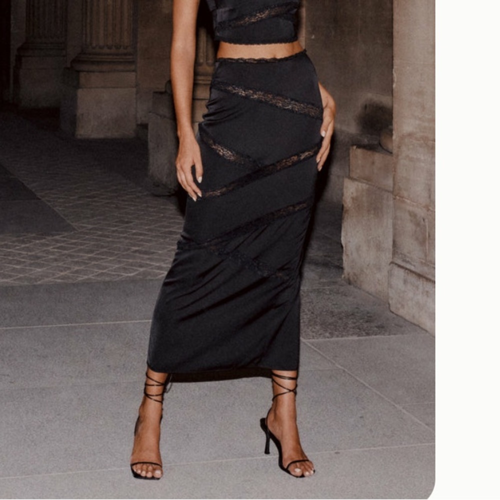 Meshki Monet Spliced Black Midi Skirt